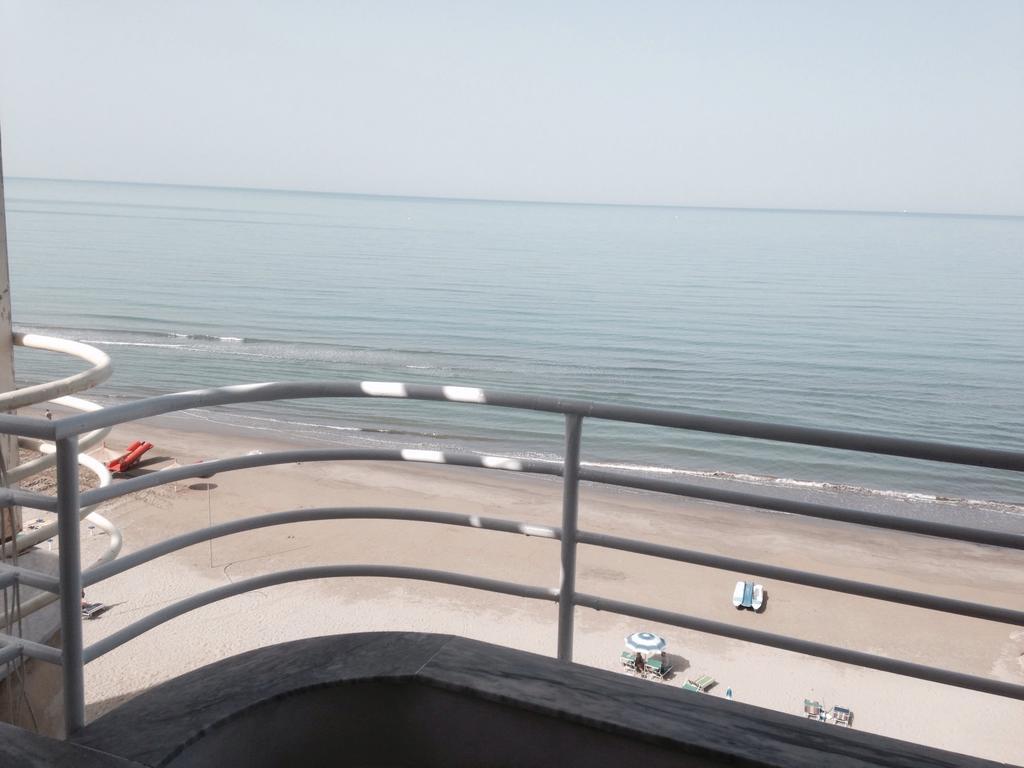 Espana Aparthotel Škalngur Kültér fotó