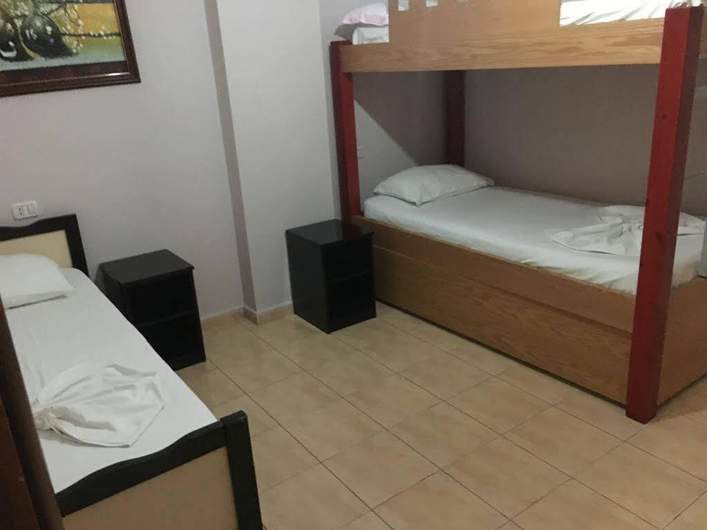Espana Aparthotel Škalngur Kültér fotó